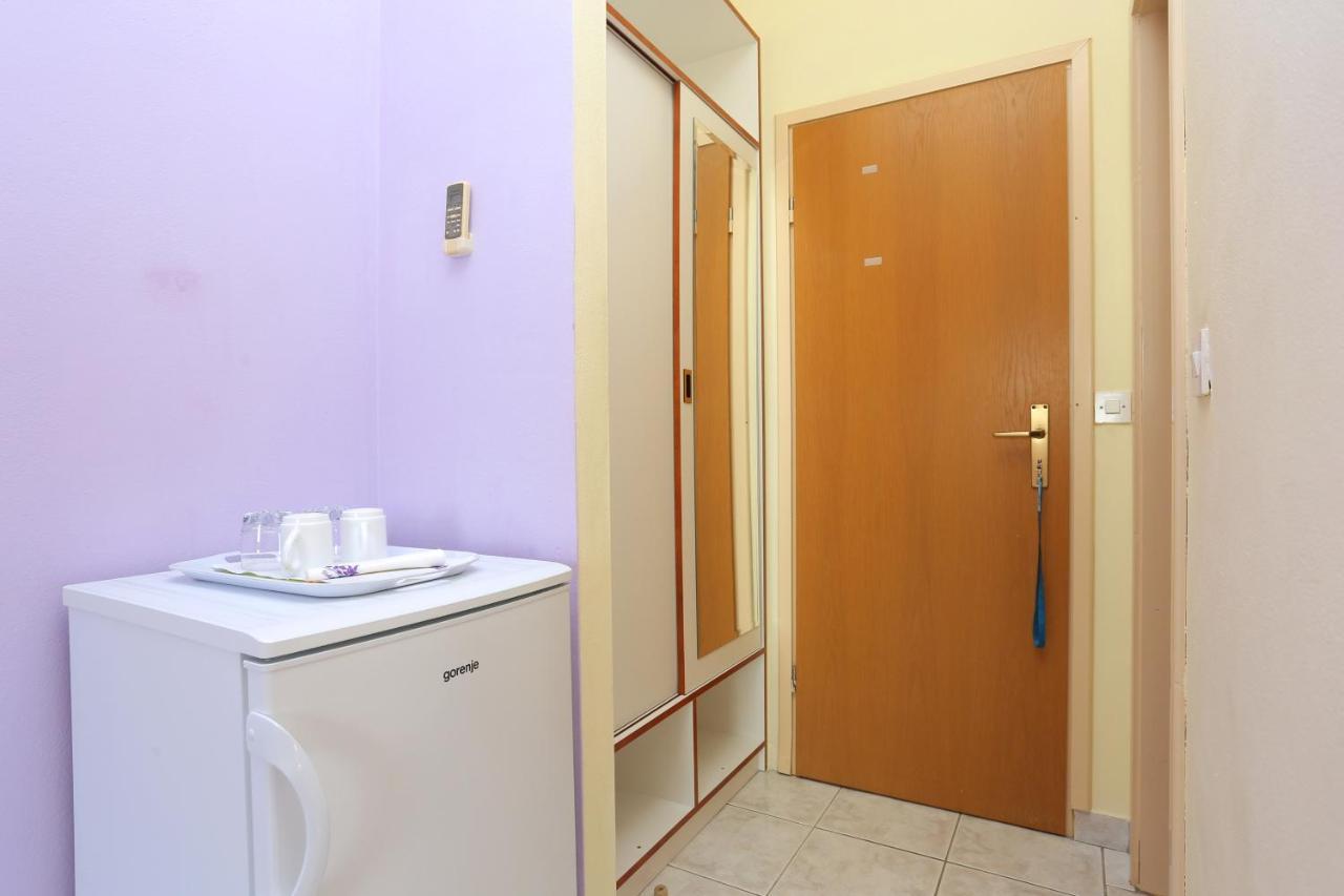 Twin Room Marina 5953A Exterior photo